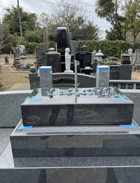 墓石の耐震金具