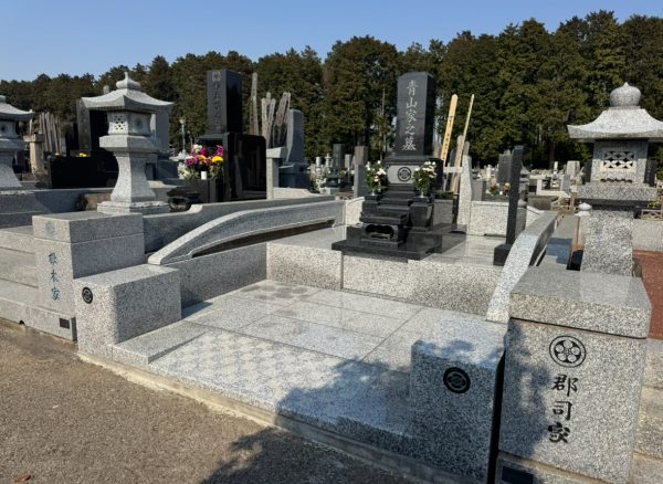 成田市の三里塚緑ヶ丘墓地の写真